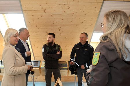 Skupen nadzor konjenikov NRP 02a Foto Ljubo Vukelič